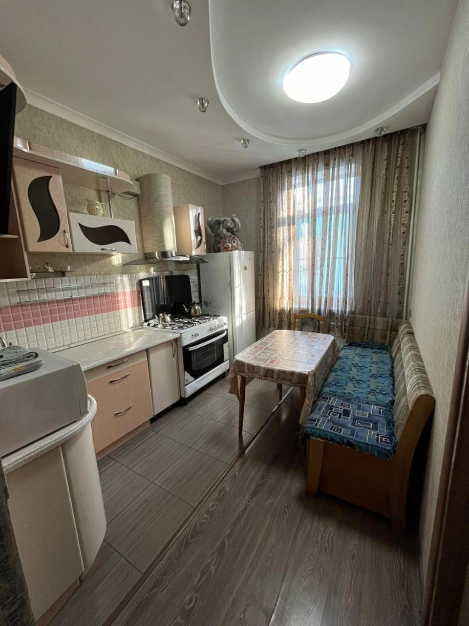 Apartments On Mustafa Ozturk Almaty Chambre photo