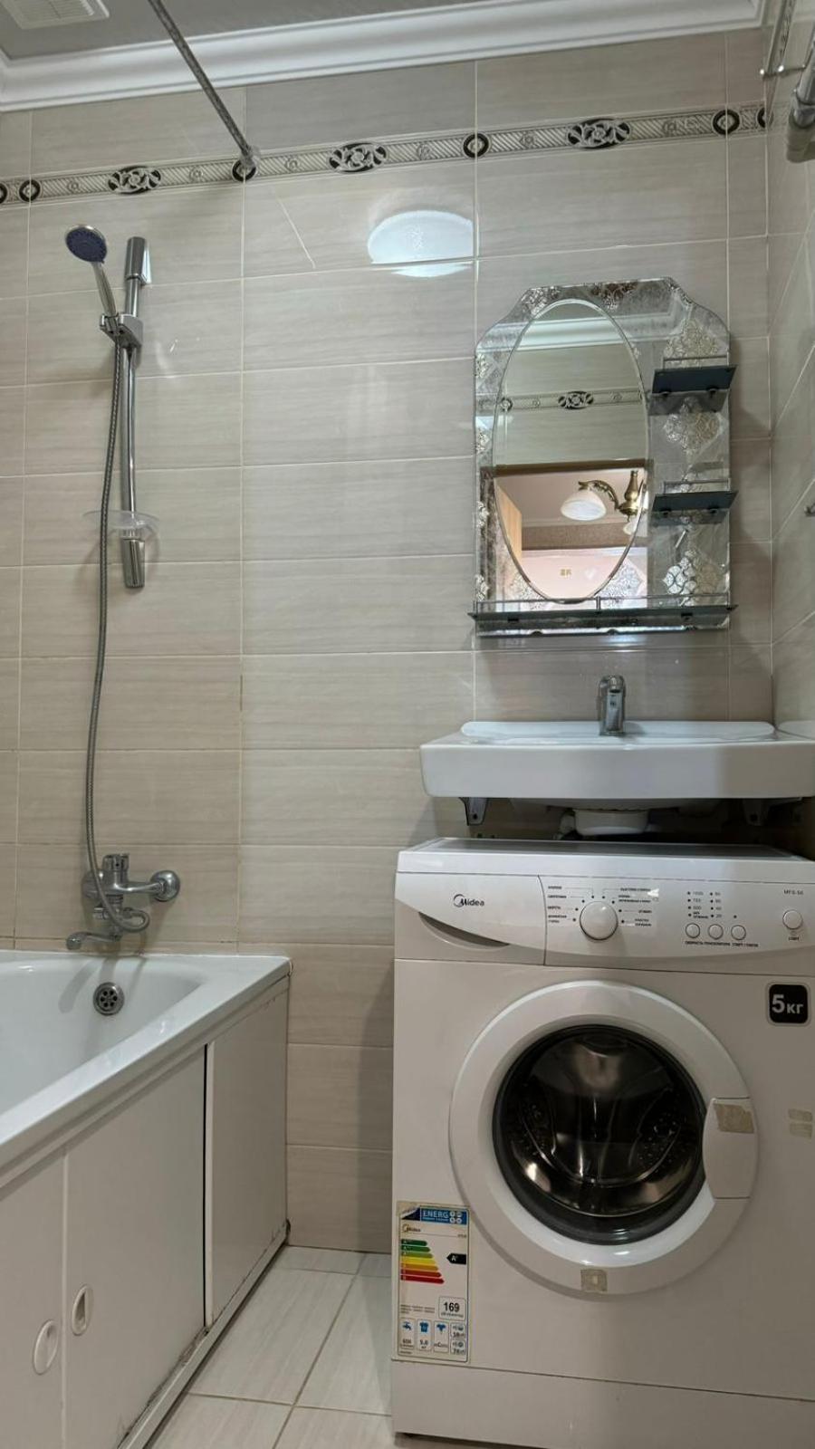 Apartments On Mustafa Ozturk Almaty Extérieur photo